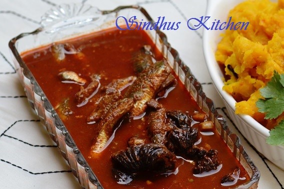 Mathi Puliyum Mulakum curry